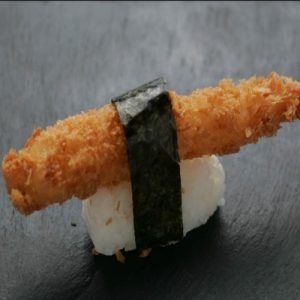 N11. Crispy Ebi m. chilimayo,teriyaki,tobico og fotårsløg